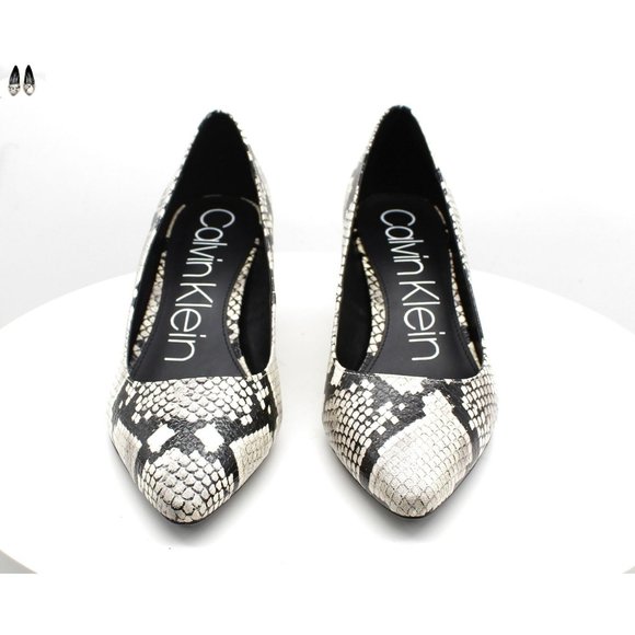 Calvin Klein Women's Pumps BLACK/WHITE - Black & White Snake-Embossed Pointed-To - Picture 5 of 8